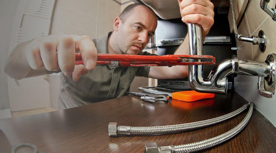 Expert burst pipe repair services in Frakes, KY